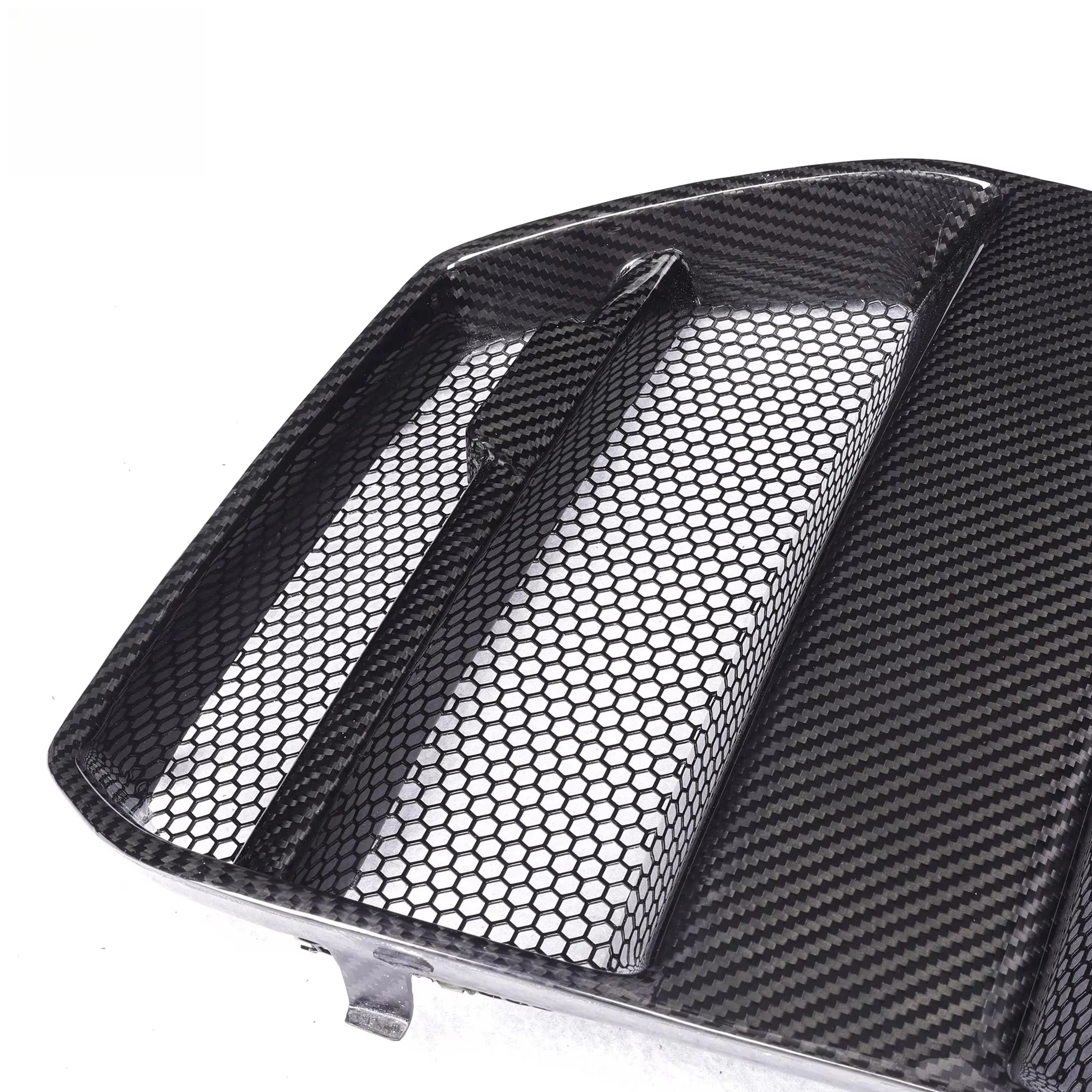 V Style Dry Carbon Fiber Grille for G80 G82 G83 2021+ Front Center Grill Replacement Car Front Bumper Grills 2021+
